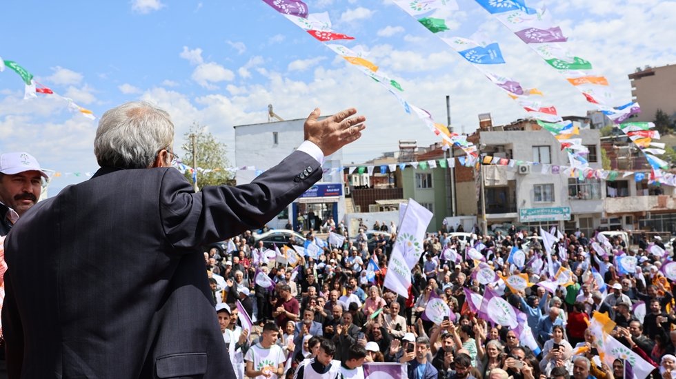 Sancar: "İzmir&rsquo;de b&uuml;t&uuml;n halkların iradesini Yeşil Sol&rsquo;un altında buluşturacağız"