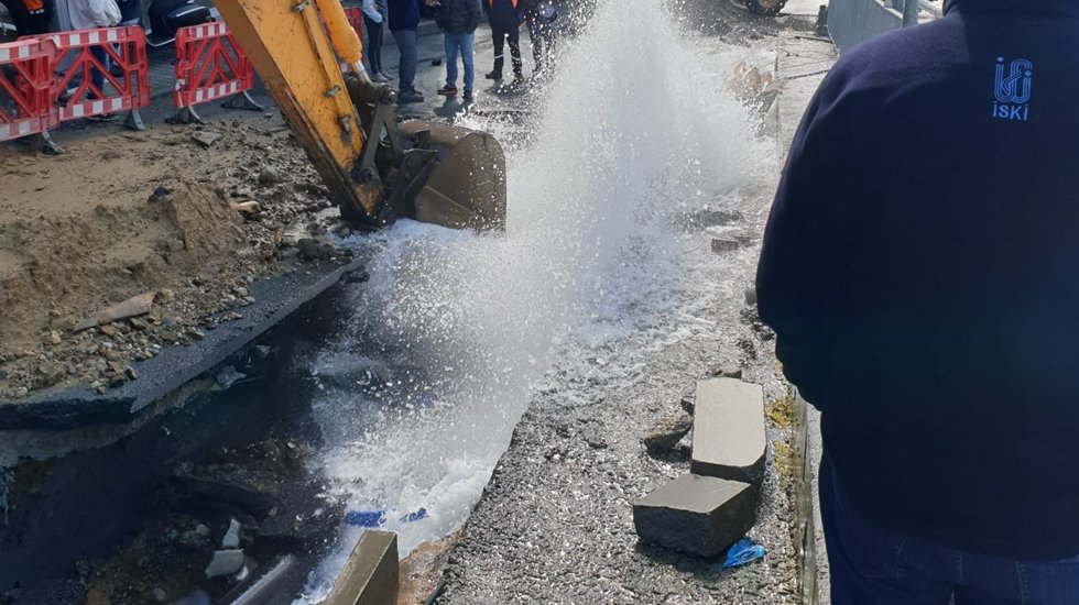 TEİAŞ’ın çalışması İSKİ’nin ana isale hattını patlattı