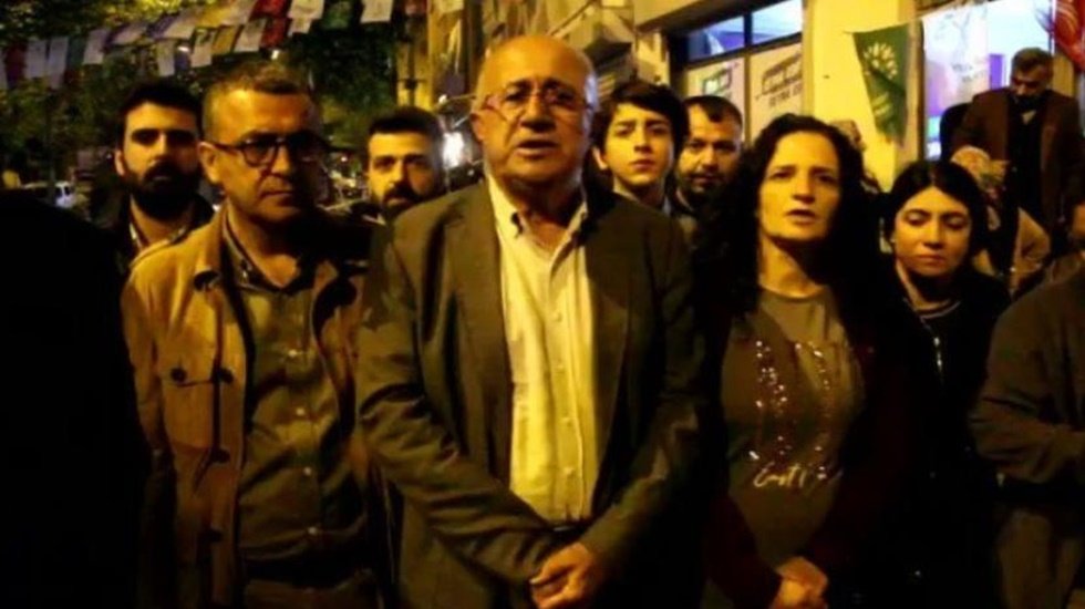 Yeşil Sol Parti'den se&ccedil;im b&uuml;rosuna silahlı saldırı hakkında a&ccedil;ıklama...