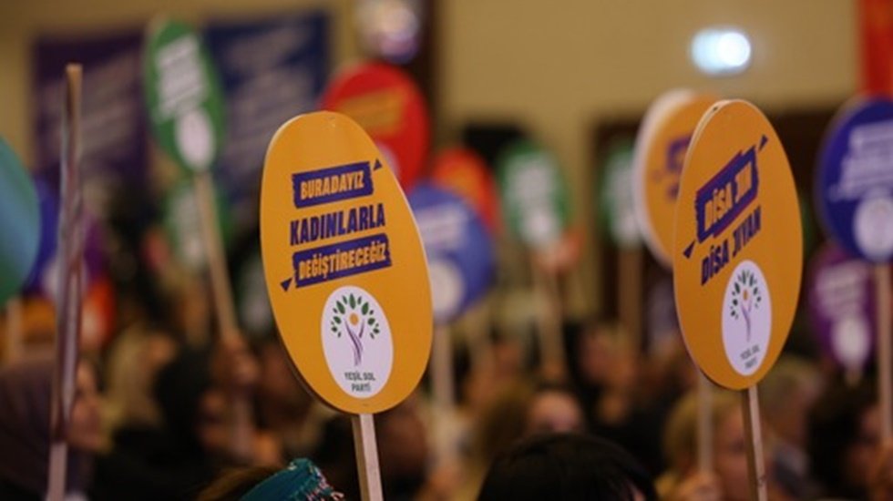 HDP&rsquo;li vekillerin b&uuml;y&uuml;k b&ouml;l&uuml;m&uuml; listede olmadığı Yeşil Sol Parti&rsquo;de adaylar belirleniyor...