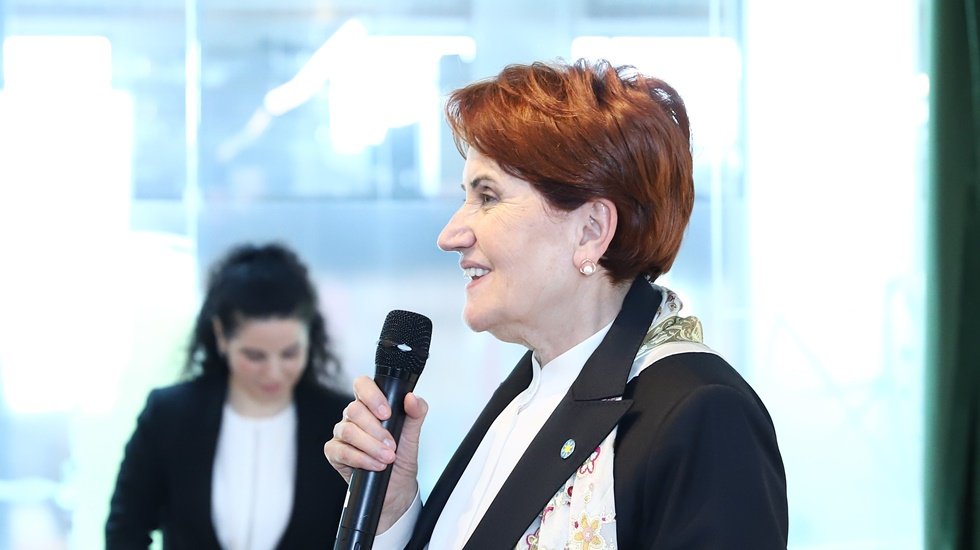 Akşener'den H&Uuml;DA-PAR'ın su&ccedil; duyurusuna yanıt: Benim i&ccedil;in şeref madalyası