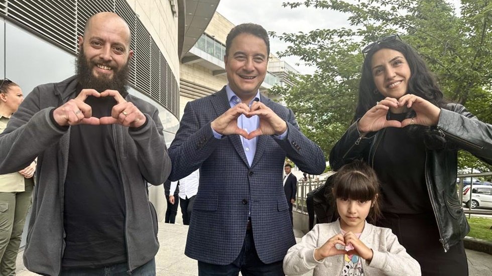 Babacan: Son bir hafta sokak sokak, kapı kapı &ccedil;alışacağız
