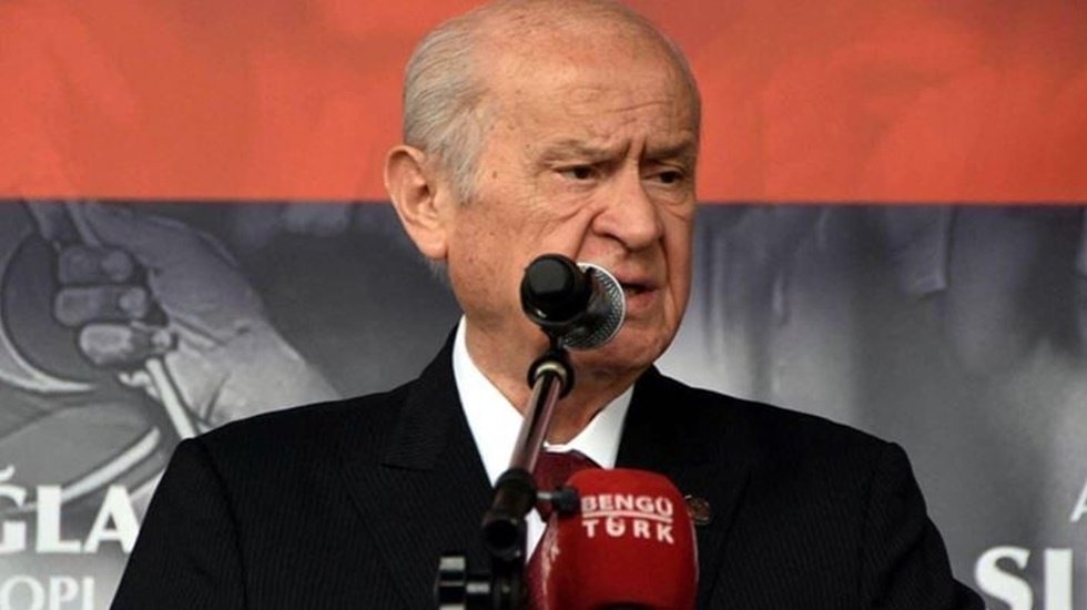 Bah&ccedil;eli&rsquo;den şarkılı mesaj: Ben sana dost oldum, sen d&uuml;şman oldun; senden &ccedil;ektiklerim yetti canıma!
