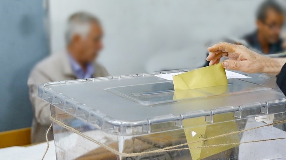 Dikkat! Oy kullanma saat ka&ccedil;ta bitecek?