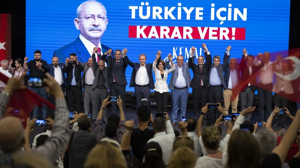 Erdoğan iktidarı devam ederse 20 milyon ilave d&uuml;zensiz m&uuml;lteci gelecek
