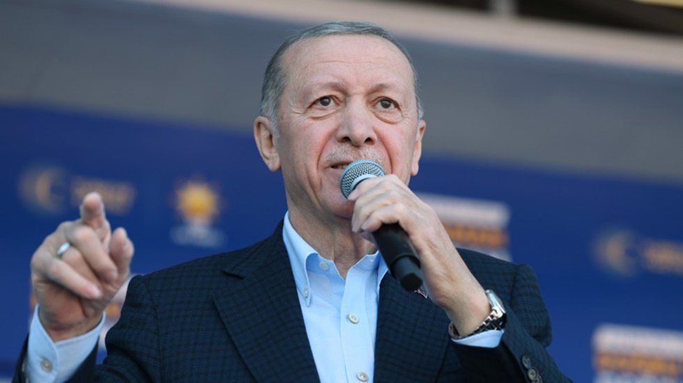 Erdoğan: Neredeyse kedisi Şero'yu bile kapıdan i&ccedil;eri sokmayacaklardı