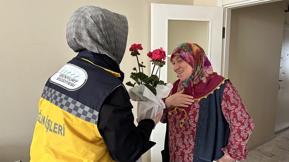 Esenyurt Belediyesi, anneleri unutmadı...