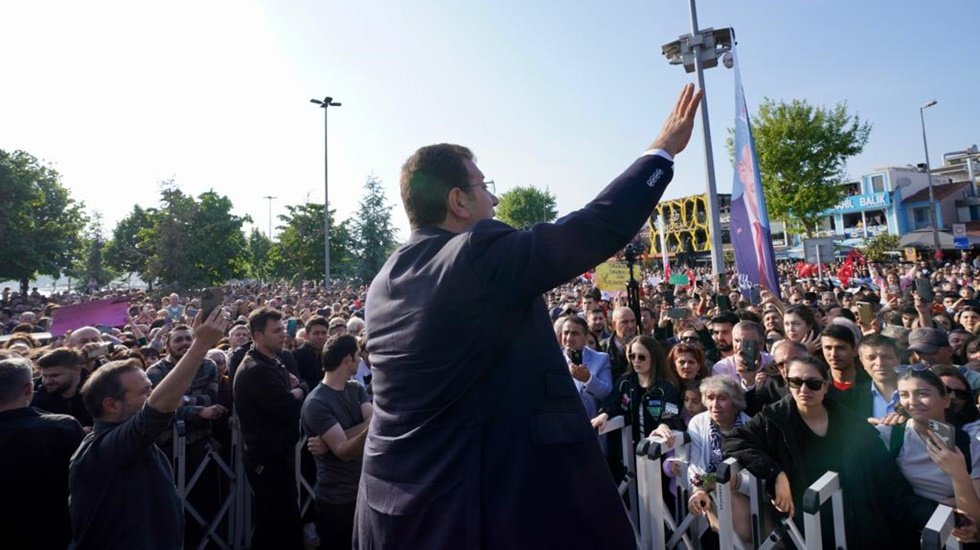 İmamoğlu: &ldquo;Bu milletin vatan, millet, bayrak, Atat&uuml;rk sevgisini &ouml;l&ccedil;meye kalkanları 1 hafta sonra evine yollayacağız&rdquo;