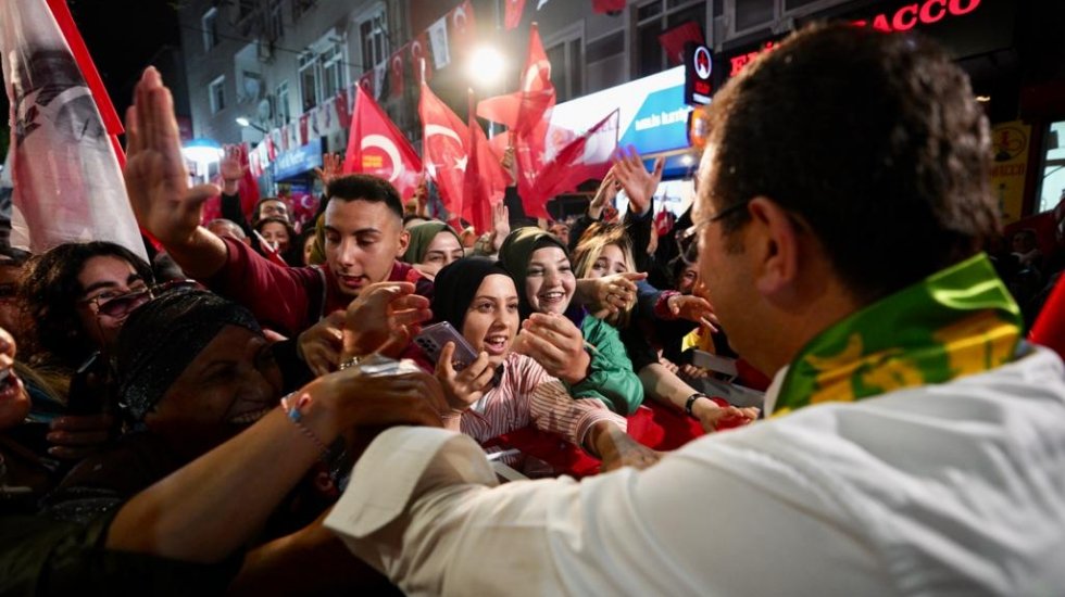 İmamoğlu: &Ccedil;ık milletten, bu iftirayı attığın insanlardan &ouml;z&uuml;r dile!