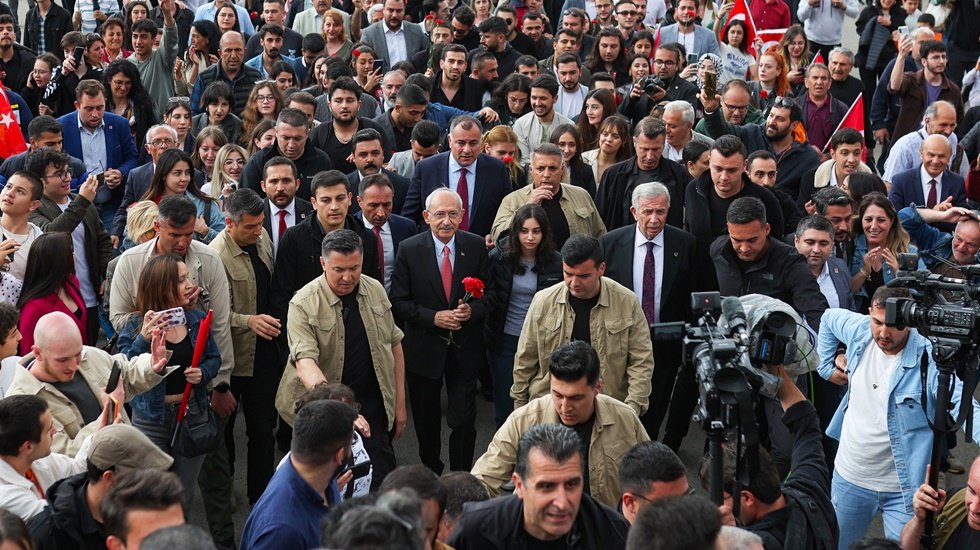 Kemal Kılı&ccedil;daroğlu 19 Mayıs'ta Ata'nın huzuruna &ccedil;ıktı