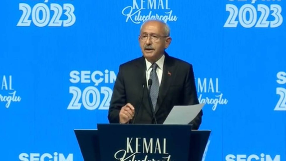Kılı&ccedil;daroğlu gen&ccedil;lere seslendi: "Farkında mısınız? Gen&ccedil;liğiniz bir daha gelmeyecek"