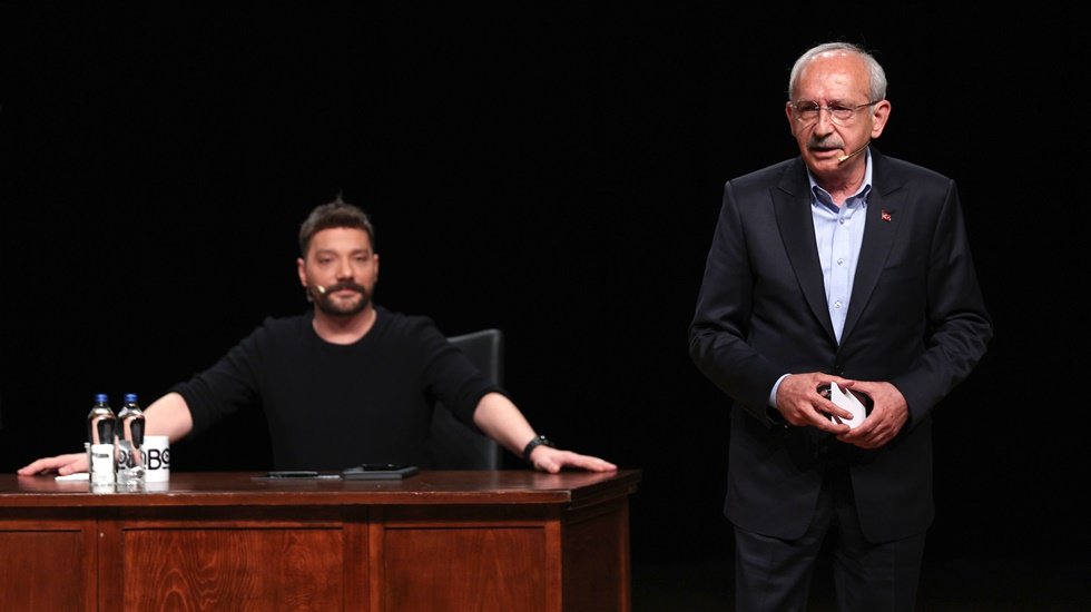 Hayret! Kılı&ccedil;daroğlu'nun Babala TV'deki programının dev ekranda g&ouml;sterimi il&ccedil;e se&ccedil;im kurulu tarafından yasaklandı!