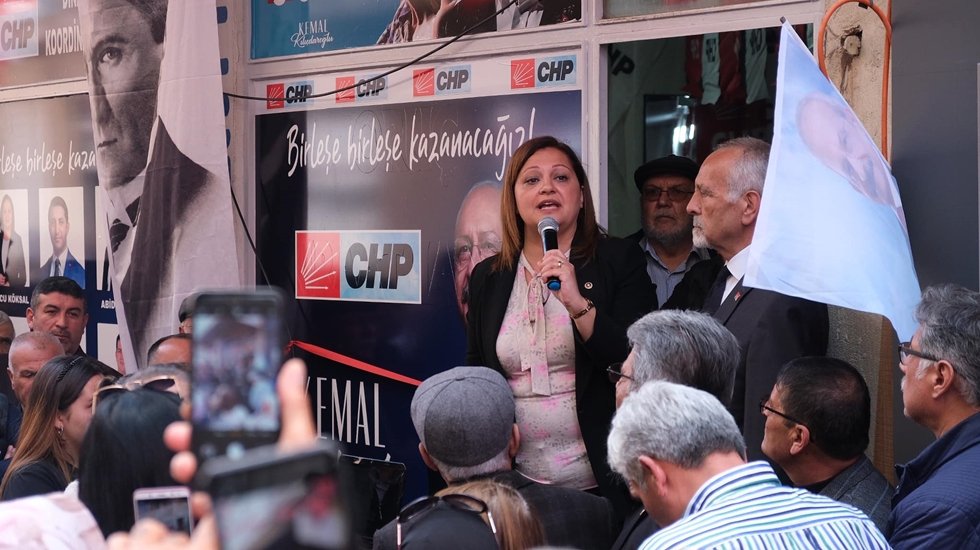 Afyonkarahisar Belediye Başkanı Burcu Köksal'dan 'istifa' iddialarına sert yanıt: "Ben CHP’nin evladıyım"
