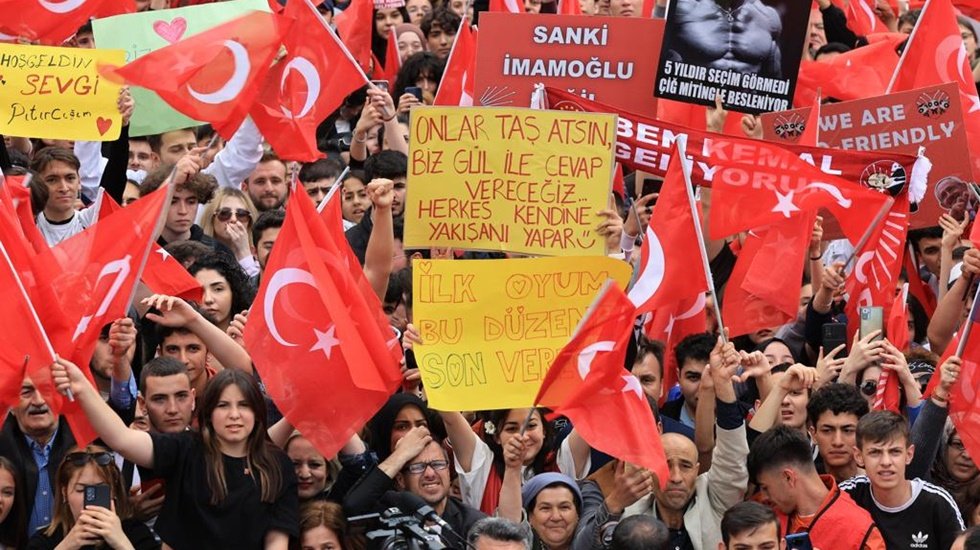 Konyalılar provokasyon girişimine ge&ccedil;it vermedi...