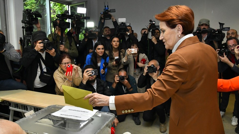Oyunu kullanan Akşener: 'Allah inşallah g&ouml;nl&uuml;m&uuml;zdekini nasip eder'