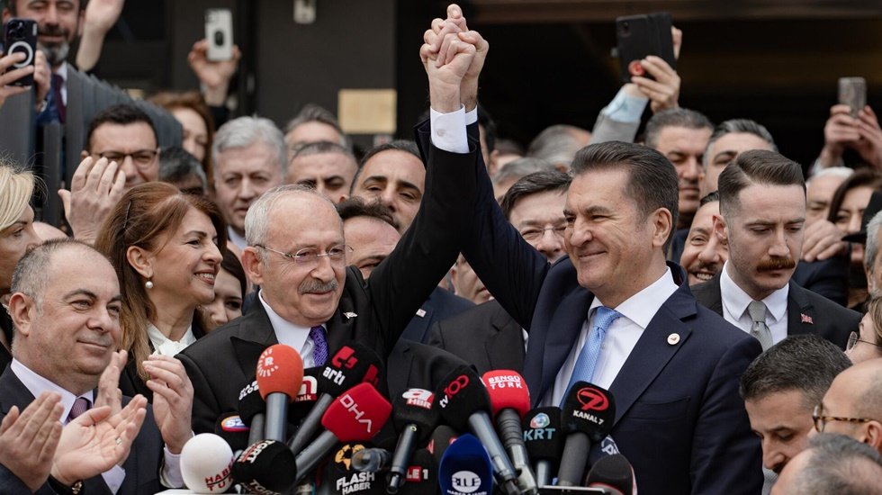 Sarıg&uuml;l: R&uuml;zgara g&ouml;re dans edenlere inat, Bay Kemal'in yol arkadaşıyım