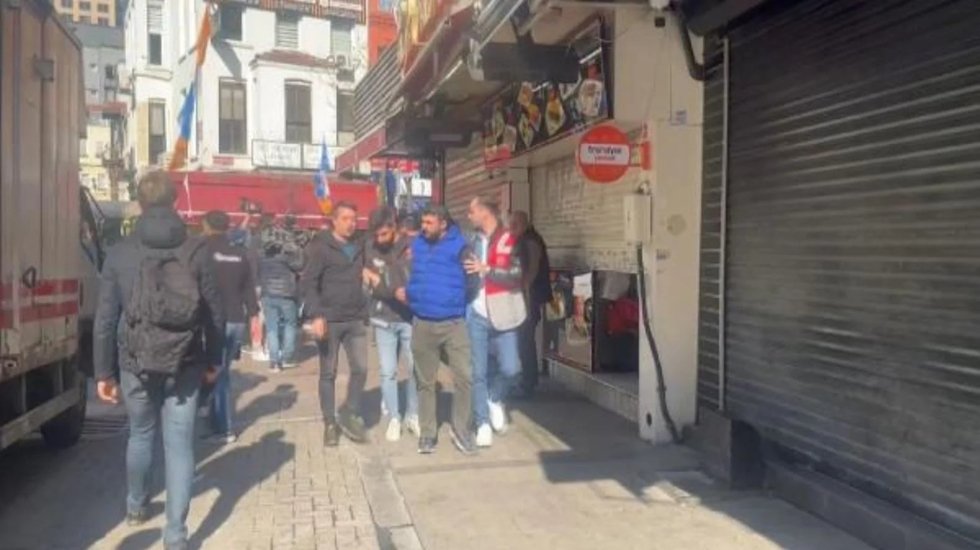 Taksim'de 1 Mayıs kutlamasına g&ouml;zaltılar başladı...