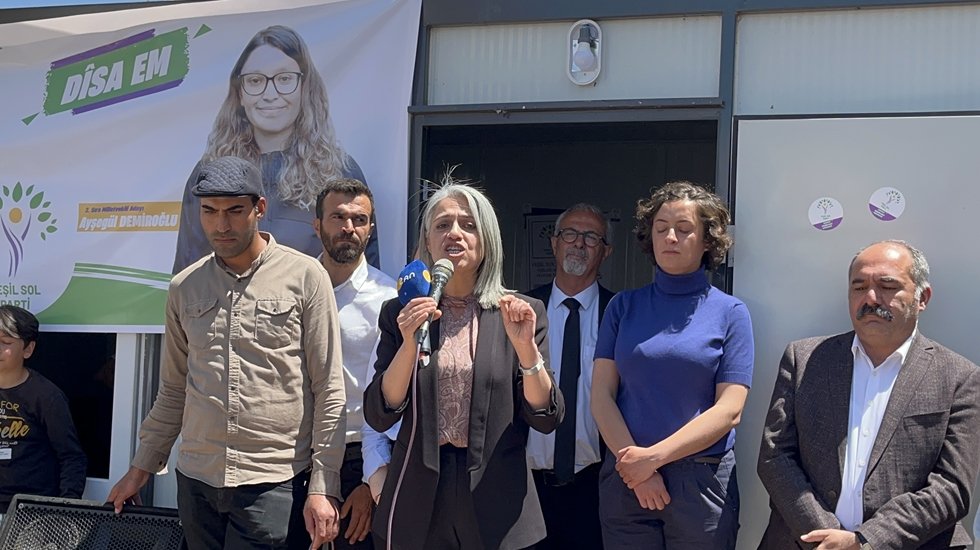 U&ccedil;ar: &ldquo;Se&ccedil;ime giderken tek adam rejimi s&ouml;zc&uuml;lerinin pa&ccedil;ası tutuşmuş&rdquo;