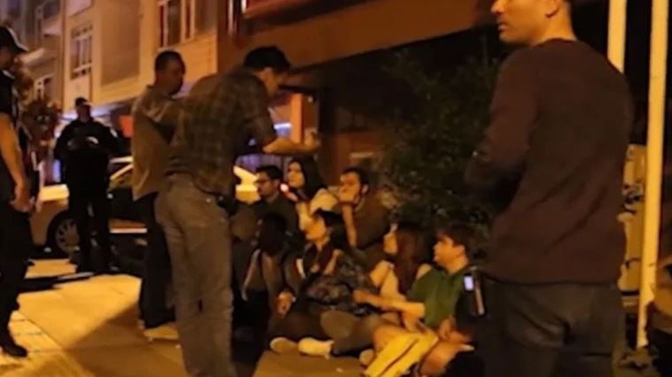 YSK &ouml;n&uuml;nde 'Demokrasi N&ouml;beti' yapan 10 kişi g&ouml;zaltına alındı...