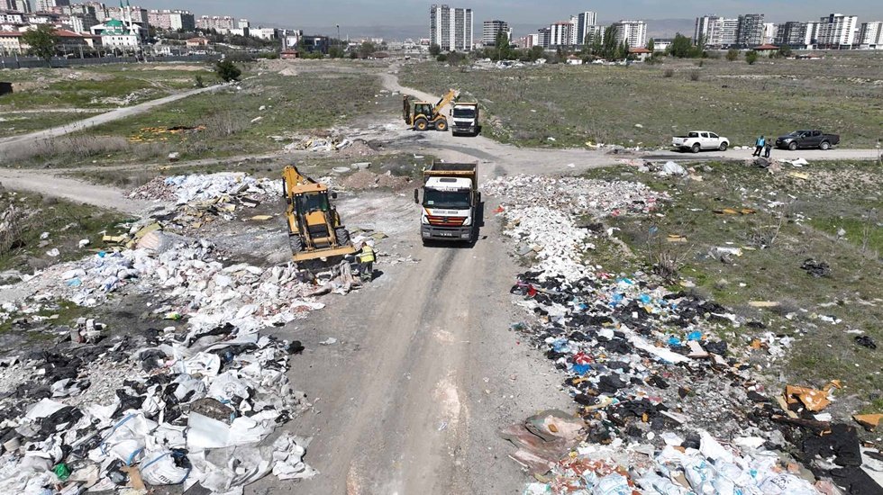 ABB 5 bin ton ka&ccedil;ak hafriyat temizlendi