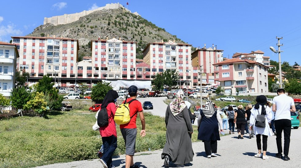 ABB, Kent gezileri ile başkenti tanıtıyor