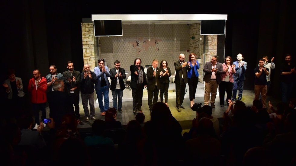 BBŞT &ldquo;Kafes&rdquo; oyunuyla &ouml;d&uuml;lleri topladı...