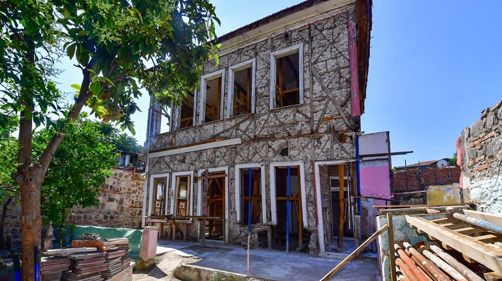 B&uuml;y&uuml;kşehir&rsquo;den Basmane&rsquo;ye sihirli dokunuş