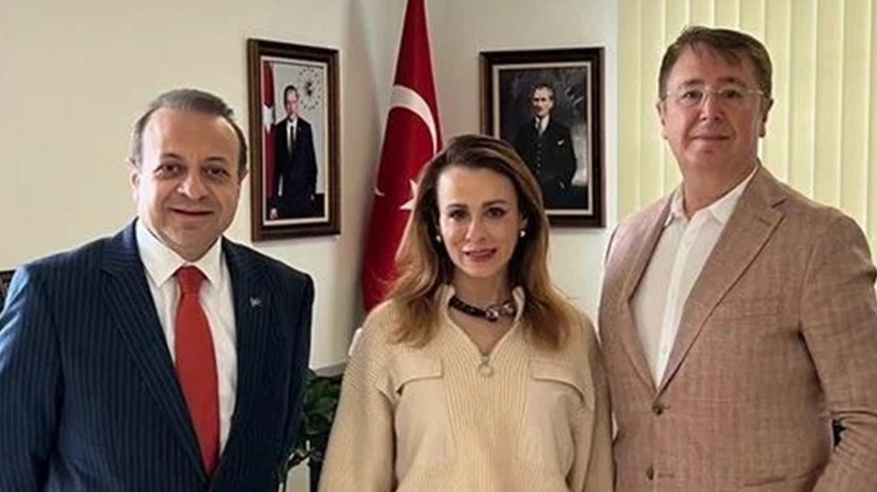 Kılı&ccedil;daroğlu'nun danışmanı Uslu, Egemen Bağış'ı ziyaret etti