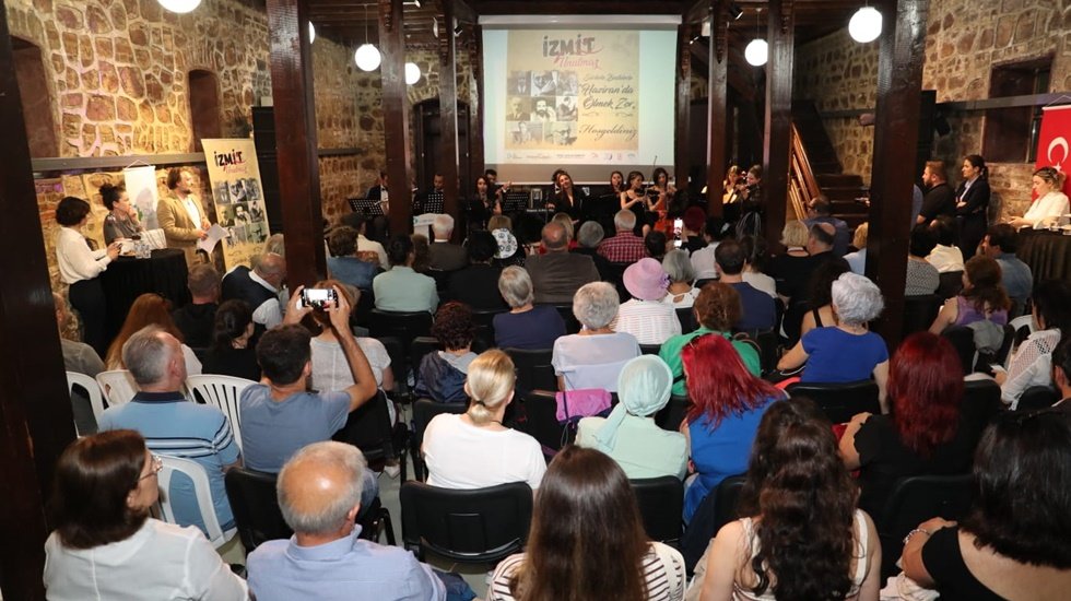 Usta şairler İzmit'te anıldı...