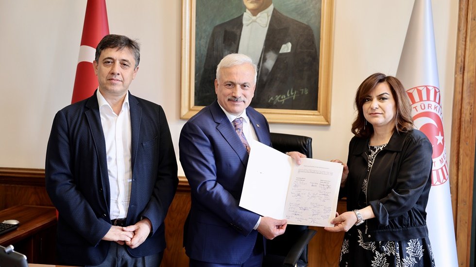 Yeşil Sol Parti'nin Meclis Başkanı adayı belli oldu...