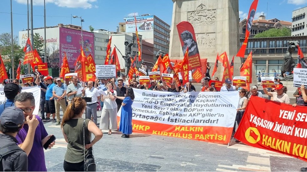 HKP'den g&ouml;&ccedil; politikasını protesto: Yok &ouml;yle yağma, T&uuml;rkiye 300 milyar dolar zarara uğratıldı