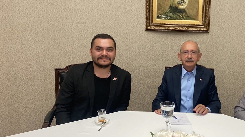Kılı&ccedil;daroğlu'nun &uuml;lk&uuml;c&uuml; 'danışmanı' CHP'den istifa etti&hellip;