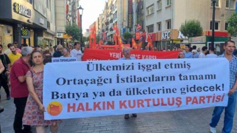 Sığınmacı protestosu: Ya Batı'ya ya da &uuml;lkelerine gidecekler