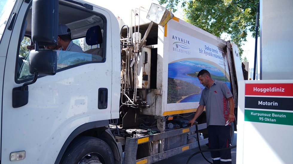 Yerel y&ouml;netim hizmetlerinde kullanılan akaryakıt &Ouml;TV&rsquo;den muaf tutulmalı