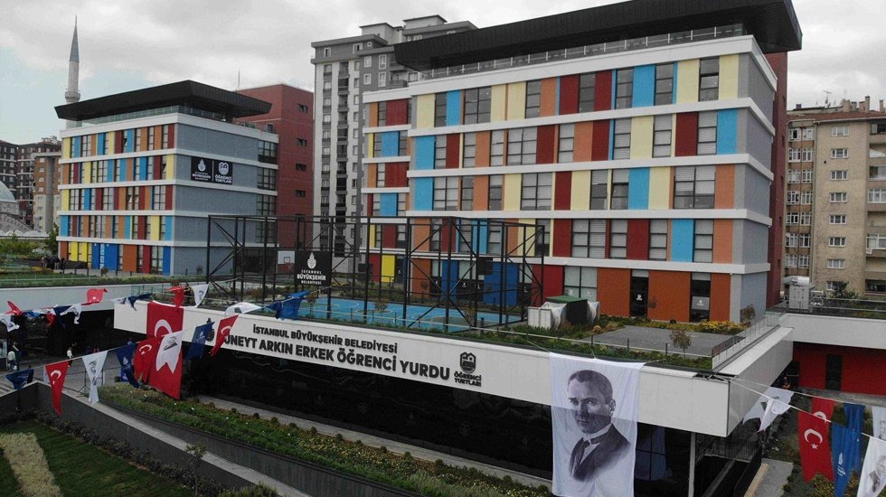 14 yurtta 5 bin yatak kapasitesiyle hizmet verecek olan İBB yurtlarına kayıtlar başladı