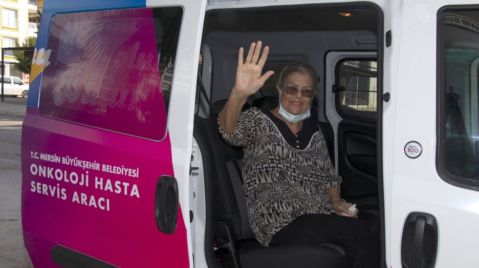 B&uuml;y&uuml;kşehir &lsquo;Umut Yolunu Bulur&rsquo; projesiyle kanser hastalarına destek oluyor