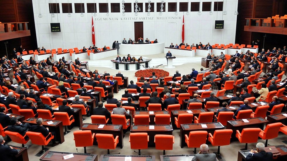CHP'li Kış: "Meclis’te muhalefet görevini yaptı, ancak sarayın vekilleri halkın taleplerini görmezden geldi"