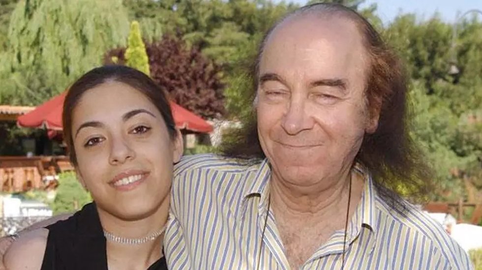 Erkin Koray'ın kızı Damla&rsquo;dan mezar a&ccedil;ıklaması: O mezar babamın değil