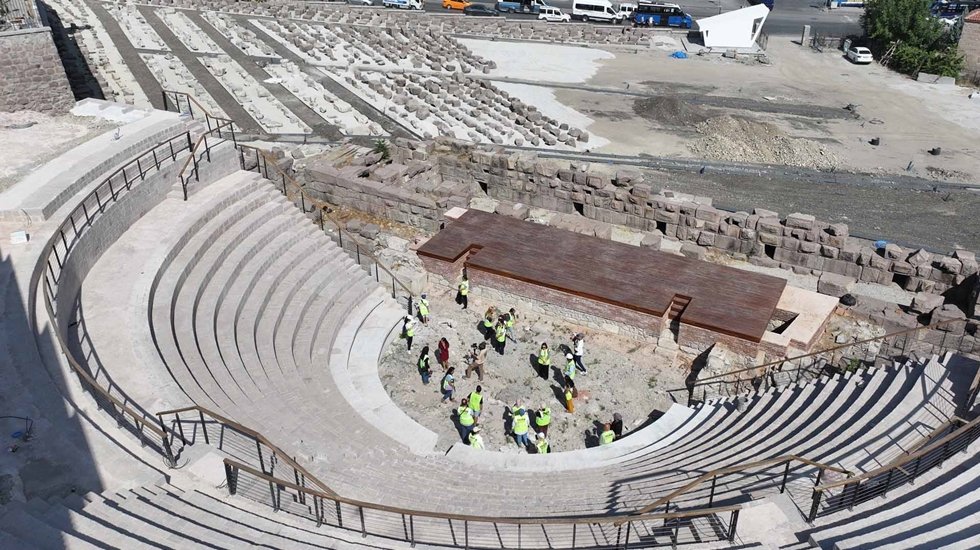İki bin yıllık Antik Roma Tiyatrosu yeniden hayat buluyor
