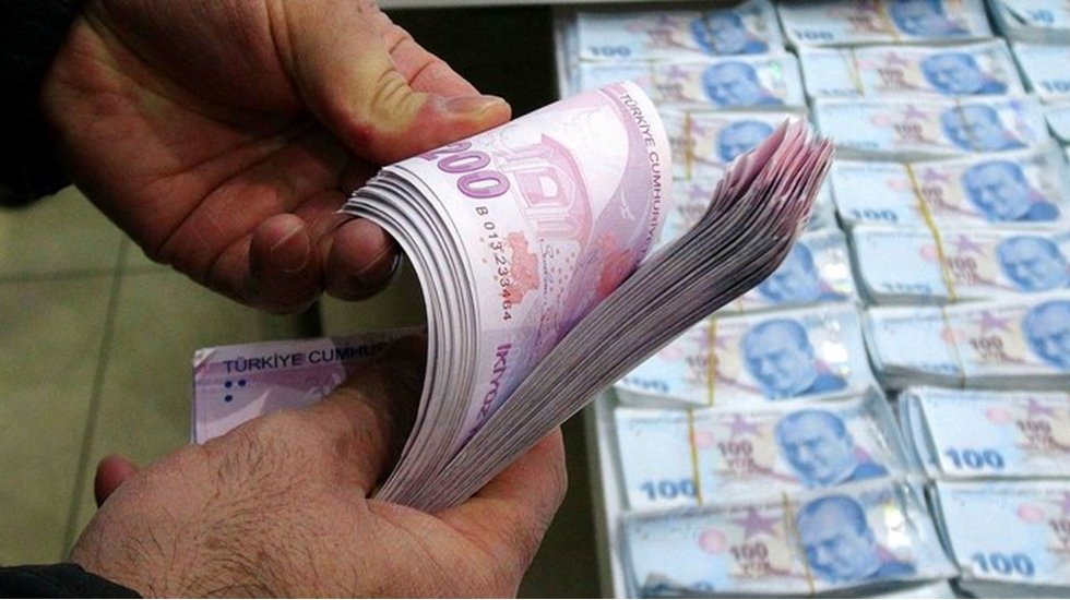 Vatandaş borç içinde! Bireysel krediler 2 trilyon 361 milyar lirayı aşarken kredi kartı borçları 2 trilyonu geçti...