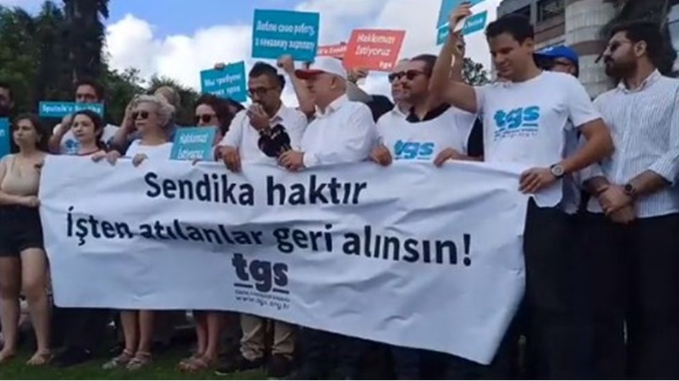 Sendikalı gazetecileri işten &ccedil;ıkaran Sputnik T&uuml;rkiye&rsquo;de grev 17 Ağustos&rsquo;ta başlıyor!