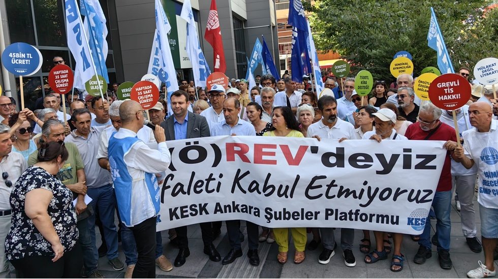 Toplus&ouml;zleşme g&ouml;r&uuml;şmelerinde bug&uuml;n iktidar yeni teklif sunacak.