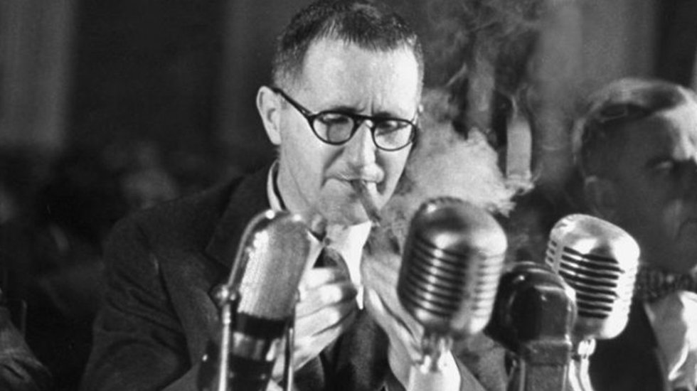 &ldquo;Yazar, şair, estetik kuramcı, ahl&acirc;k&ccedil;ı ve kom&uuml;nist savaş&ccedil;ı biri&rdquo;; Bertholt Brecht