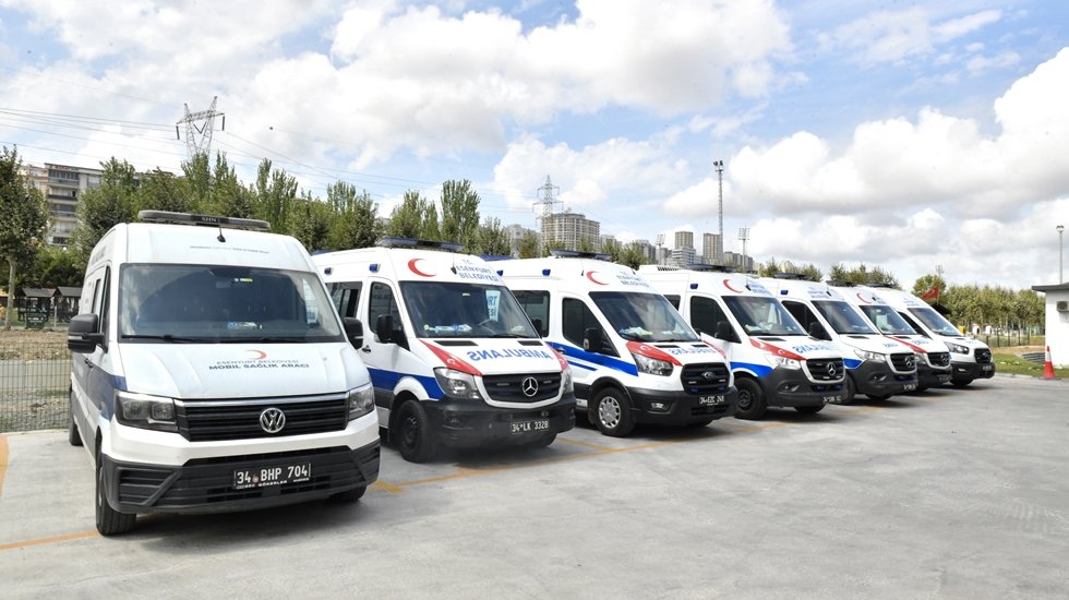 1 Yılda binlerce hastaya ambulans hizmeti...