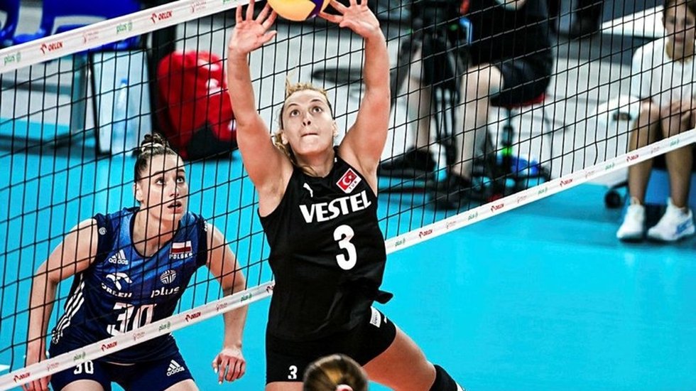 A Milli Kadın Voleybol Takımı Peru'yu devirdi