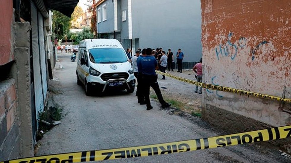 Adana ne yazık ki g&ouml;z g&ouml;re g&ouml;re uyuşturucuya teslim edildi