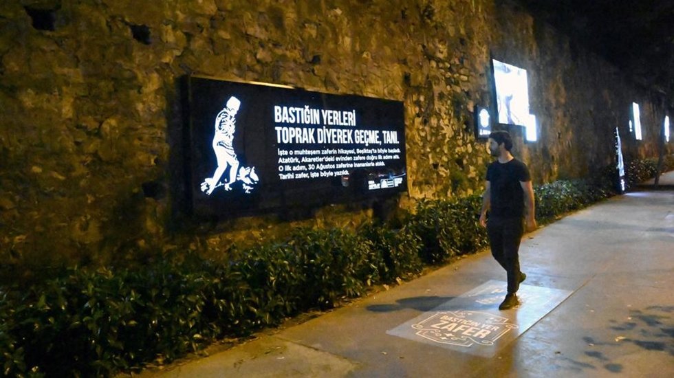 Beşiktaş Belediyesi &ldquo;Bastığın Yer Zafer!&rdquo; Dedi
