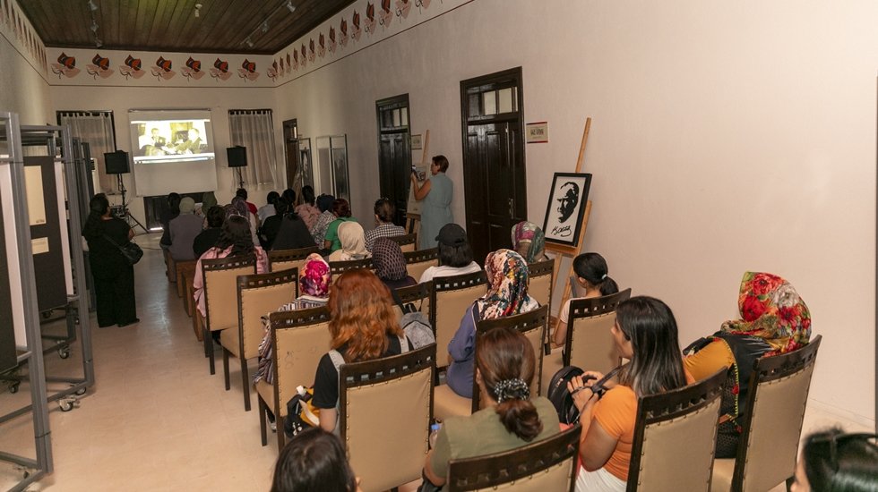 CHP'li Belediyeden &ccedil;ocuklara ve kadınlara 'mahremiyet' eğitimi
