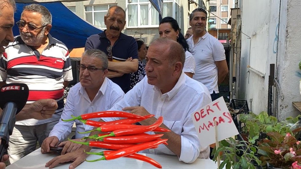 G&uuml;rsel Tekin: "&Ccedil;ift&ccedil;iye m&uuml;lkiyet gaspı yapılıyor"