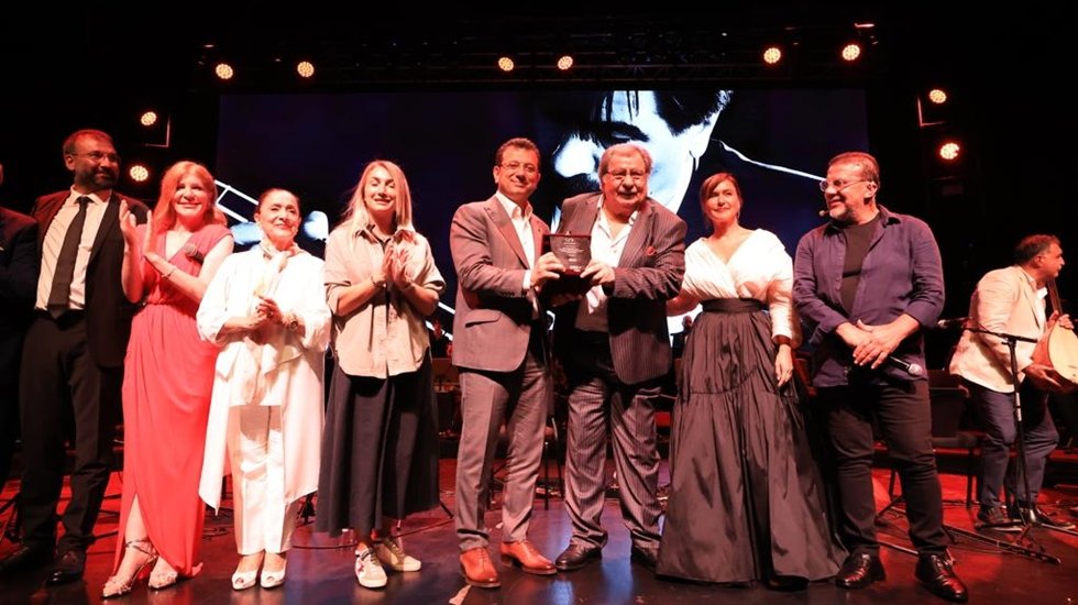 İmamoğlu: T&uuml;rk&uuml;lerle b&uuml;y&uuml;yen, dinleyen ya da s&ouml;yleyen insan, bu topraklara asla k&ouml;t&uuml;l&uuml;k yapmaz